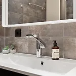 Cozy Elegant 2bedroom W/parking And View 아파트 트롬쇠